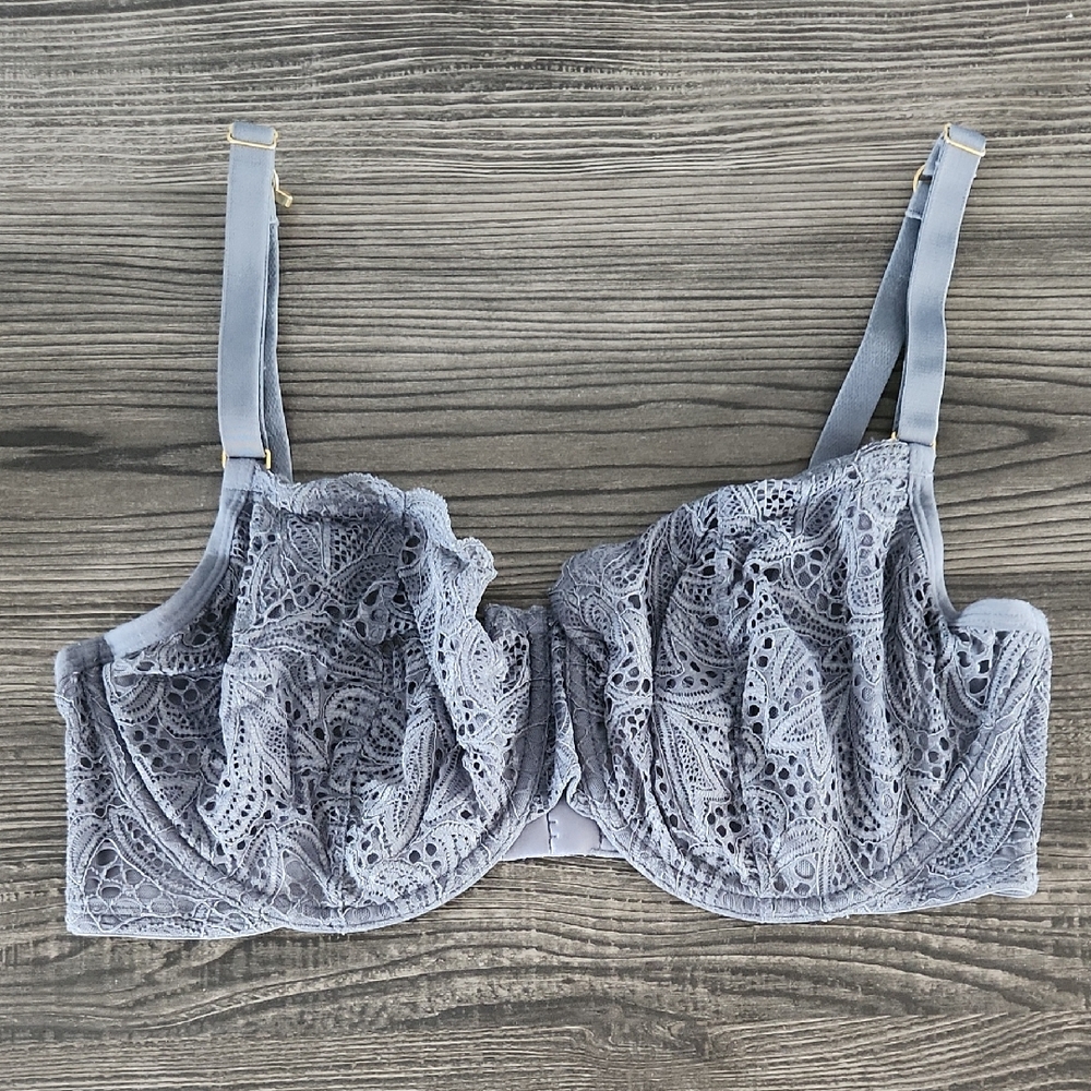 Lively Lace Underwire Bra in Grey/Purple
